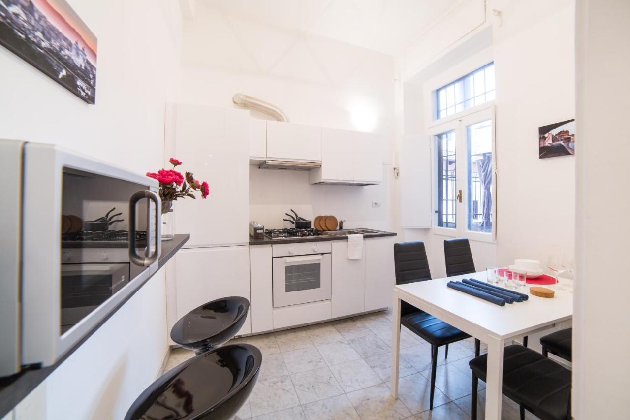 Spacious With Sunny Terrace Near Vatican โรม ภายนอก รูปภาพ